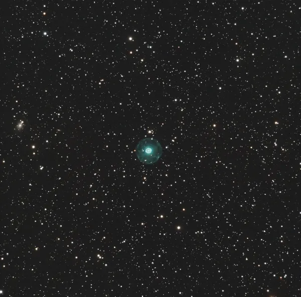 Blinking Planetary Nebula (NGC 6826)